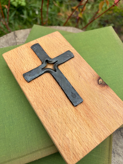 Croix et support bois